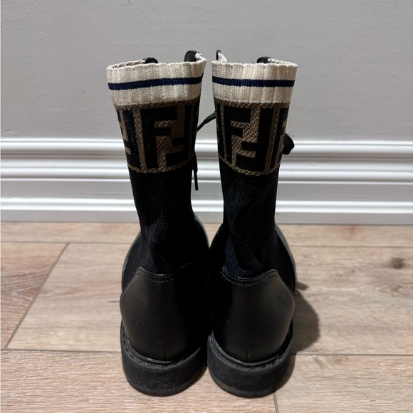 Fendi boots AUTHENTIC - Picture 5 of 7